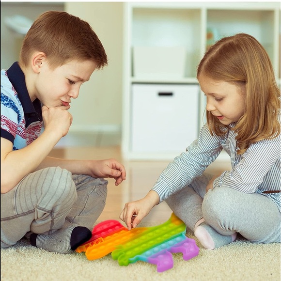 5 pack- Dinosaur Pop its - Glow in the Dark - Picture 7 of 7